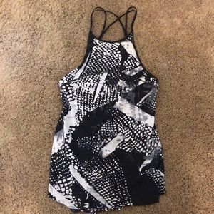 Lululemon high neck tank